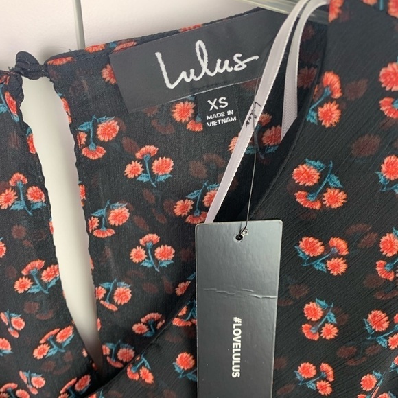 NWT Lulu's XS Blooming Company Black Floral Print Ruffled Top Romantic fairy - Picture 7 of 10